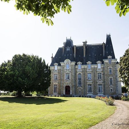 Chateau De Montbraye Parigné-lʼÉvêque Exterior foto