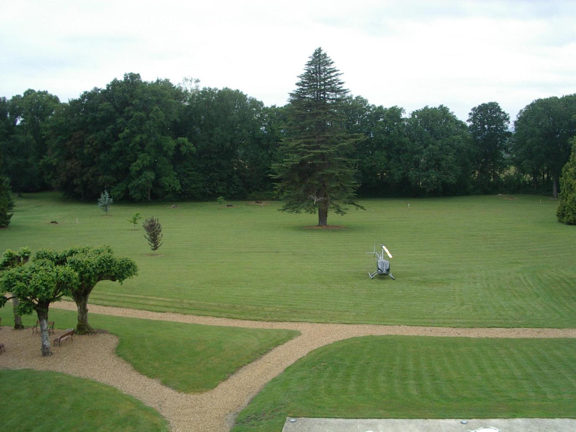 Au Chateau De Montbraye Parigné-lʼÉvêque Exterior foto