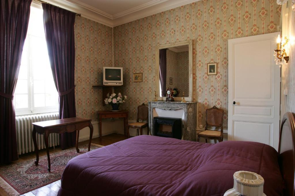 Au Chateau De Montbraye Parigné-lʼÉvêque Zimmer foto